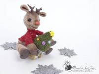 Christmas deer crocheted 18.jpg