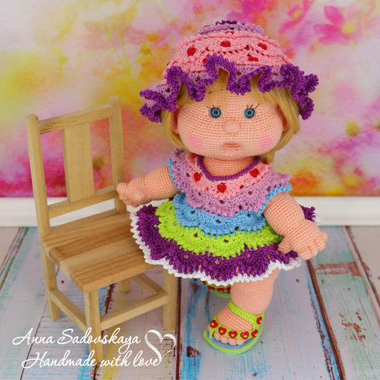 Вязаная Валечка на основе мк Вовочка и наряда Яркое лето